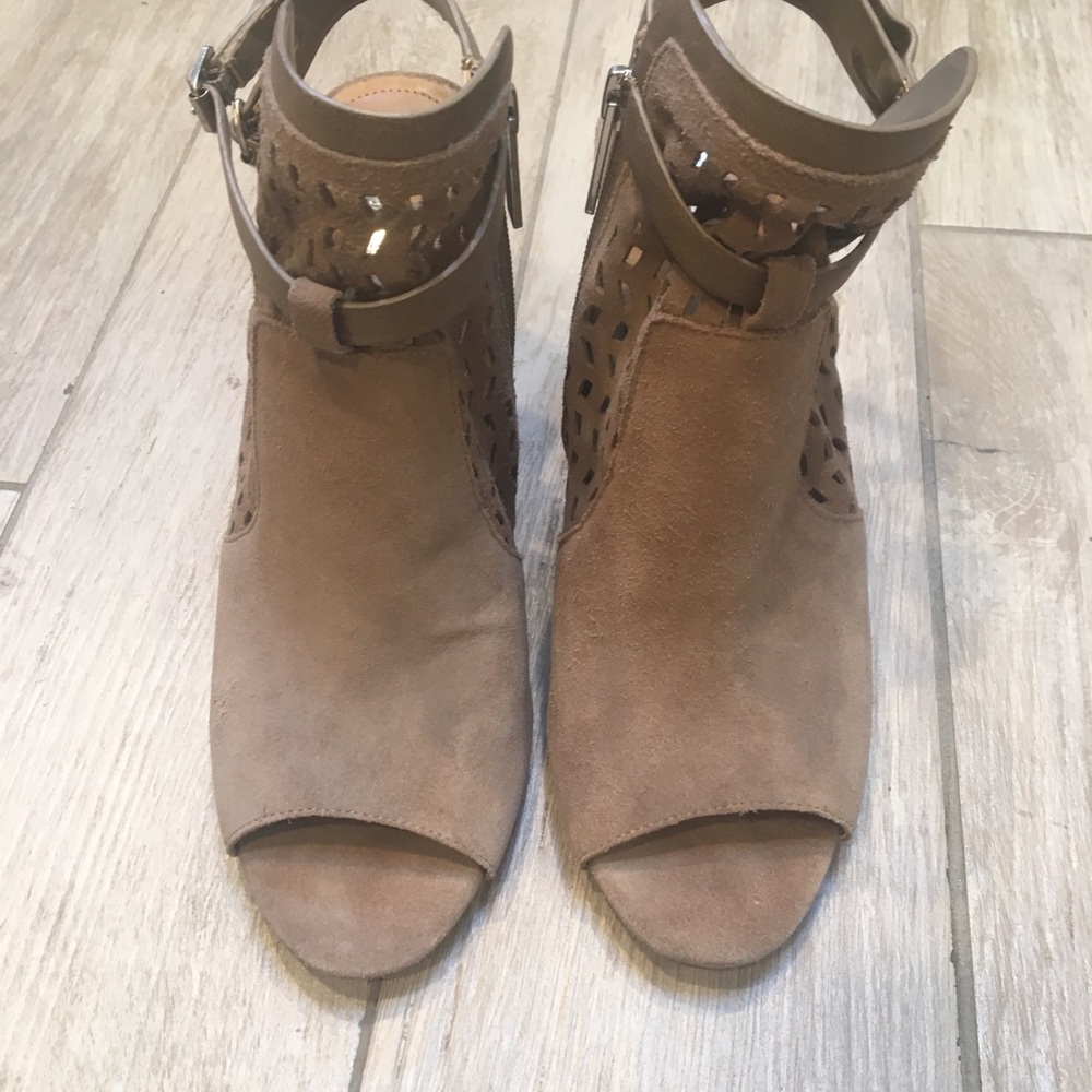 BCBG Generation Suede Brown Creen Peep Toe Bootie - Picture 4 of 8